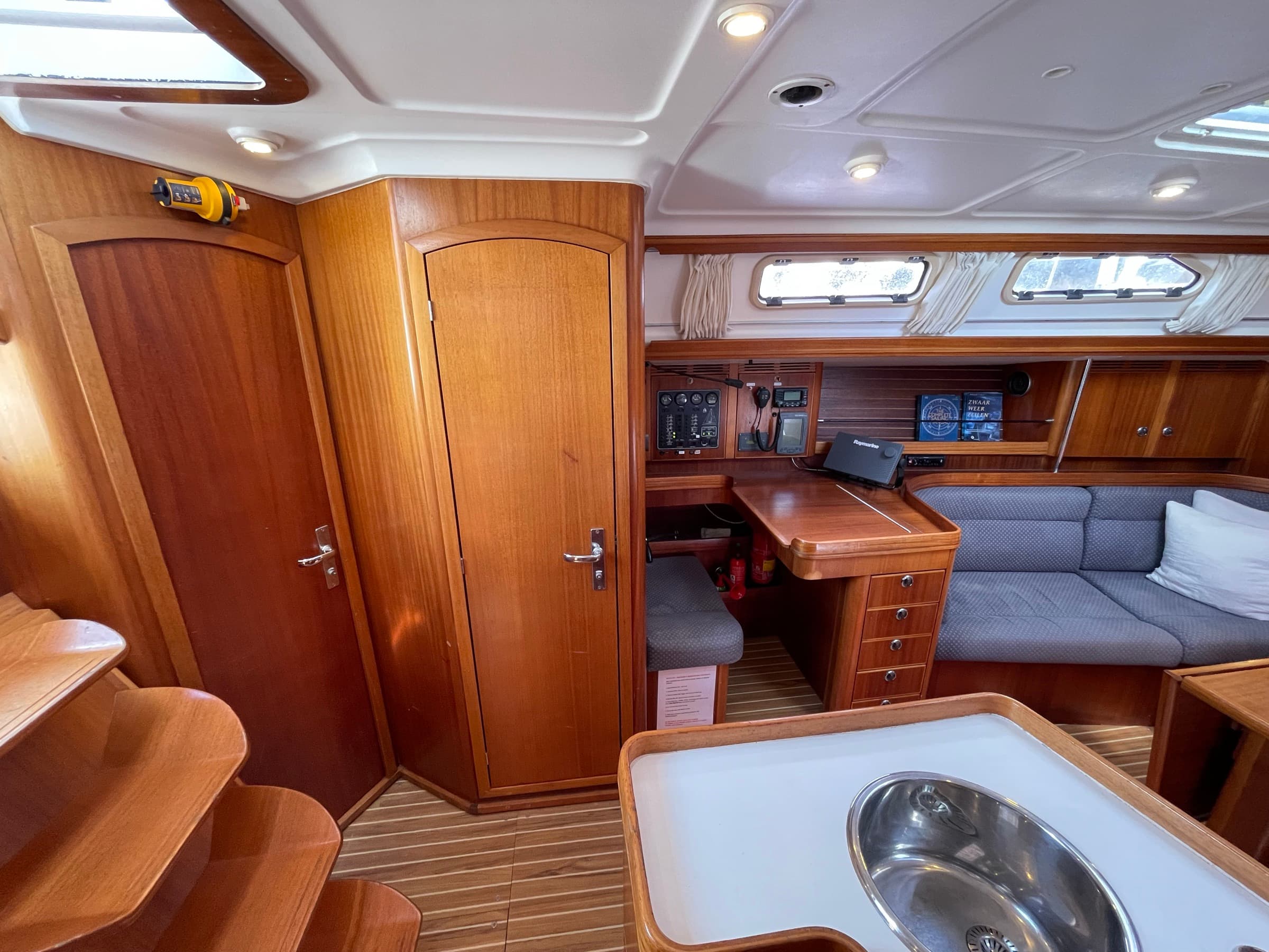 Navigation station